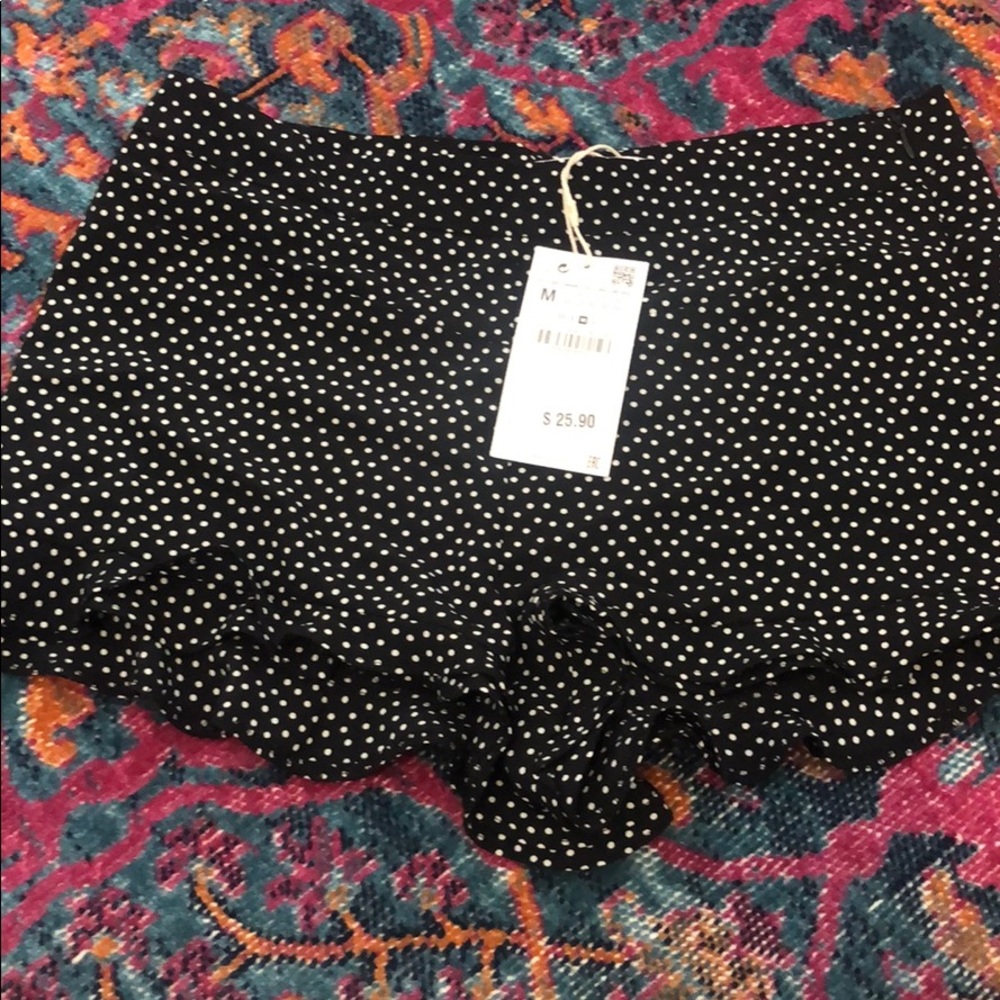 NWT Zara polka dot ruffle shorts